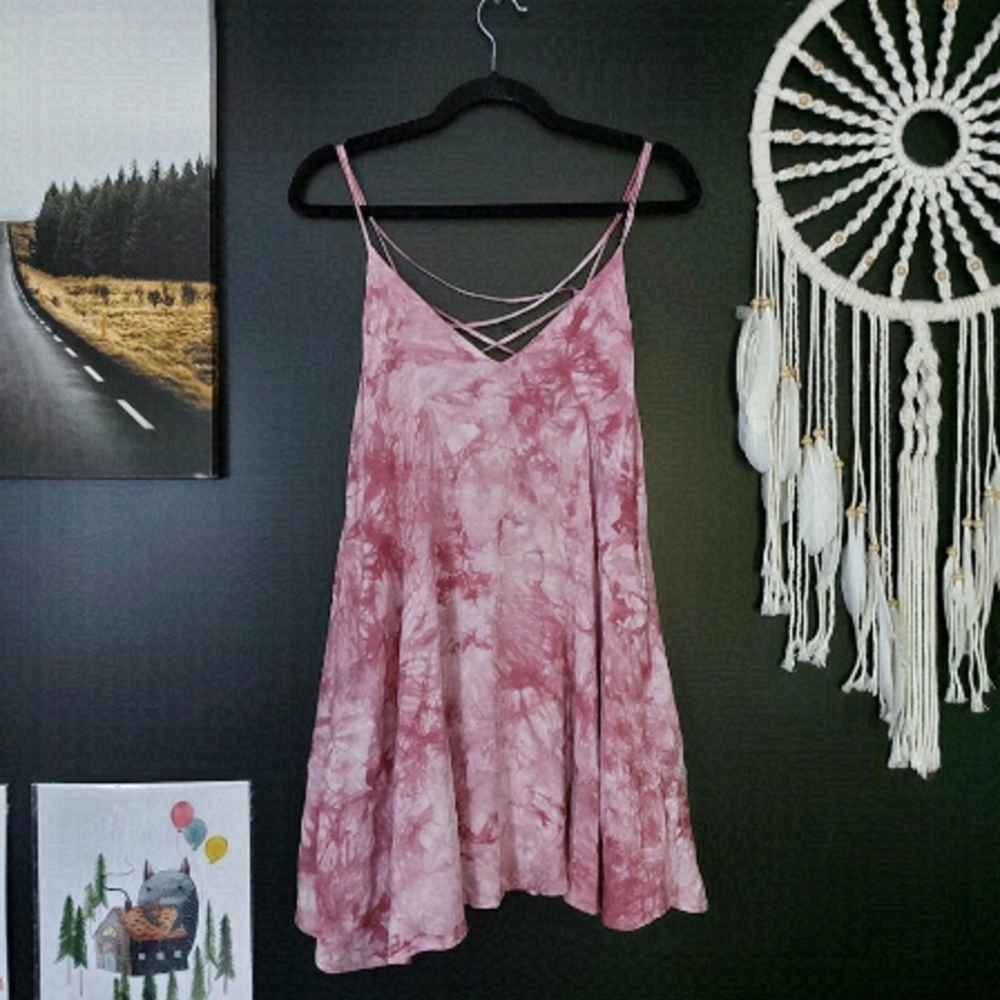 nwt TOBI Lilac & Blush Tie-Dye Mini Dress
